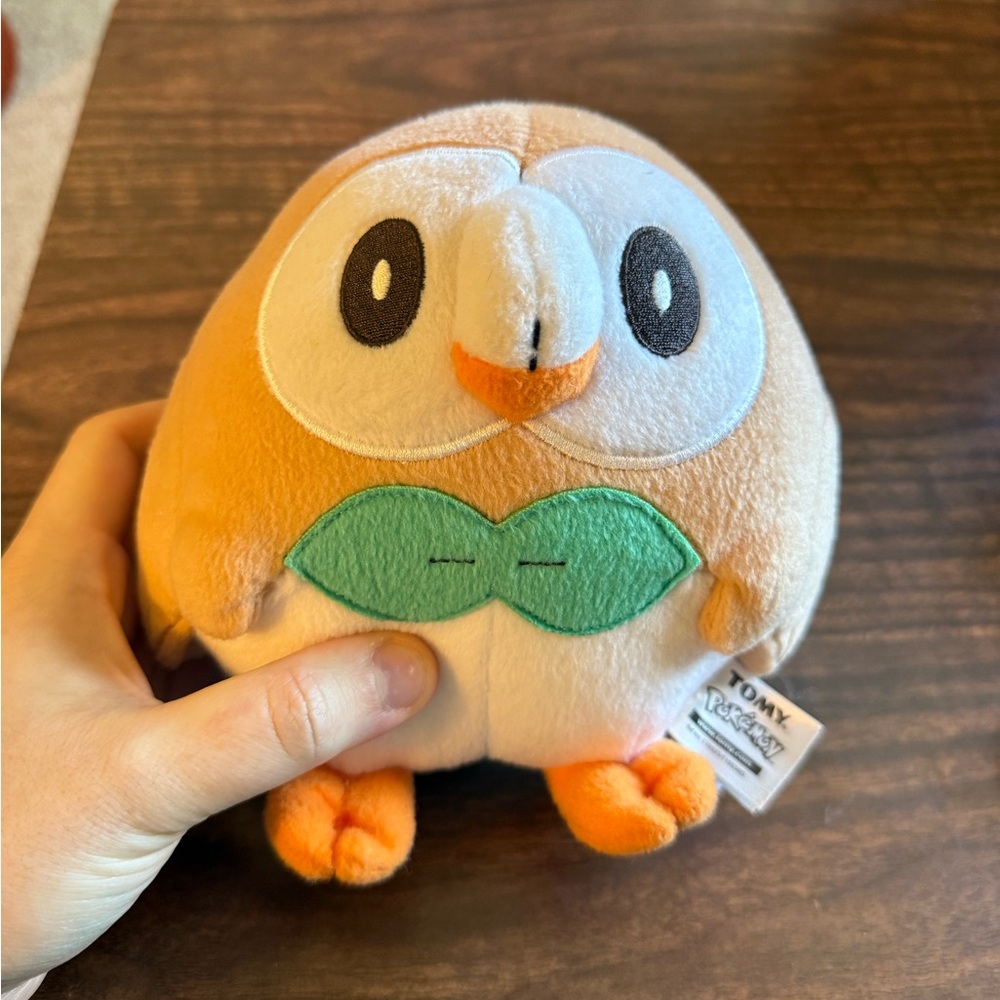 Pokemon Rowlet plush